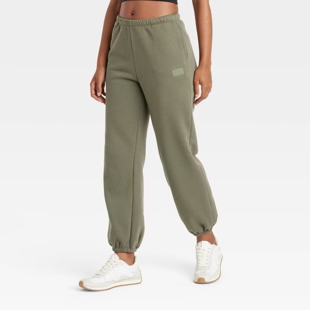 Joylab Fleece Mid-Rise Cinched Jogger Sweatpant, NWT.